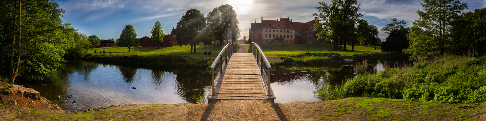 Picture of the Bridge crossing Susåen, with view to Herlufsholm.