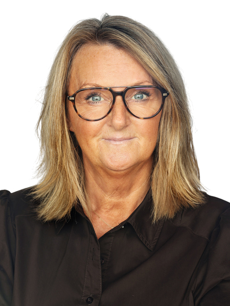 Janni Zacho
Admissions Coordinator
