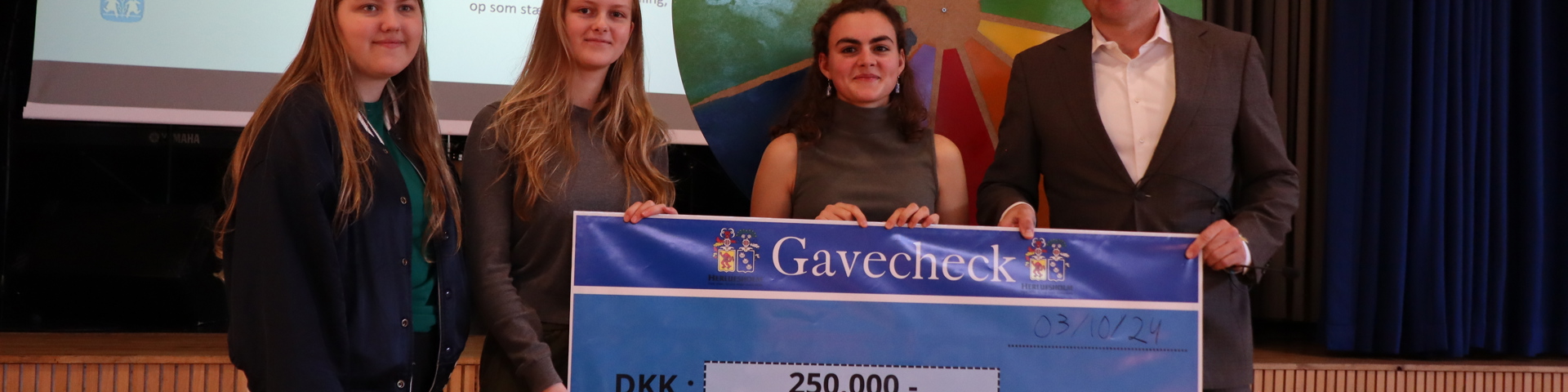 Elever fra Herlufsholm donerer 250.000 til velgørenhed